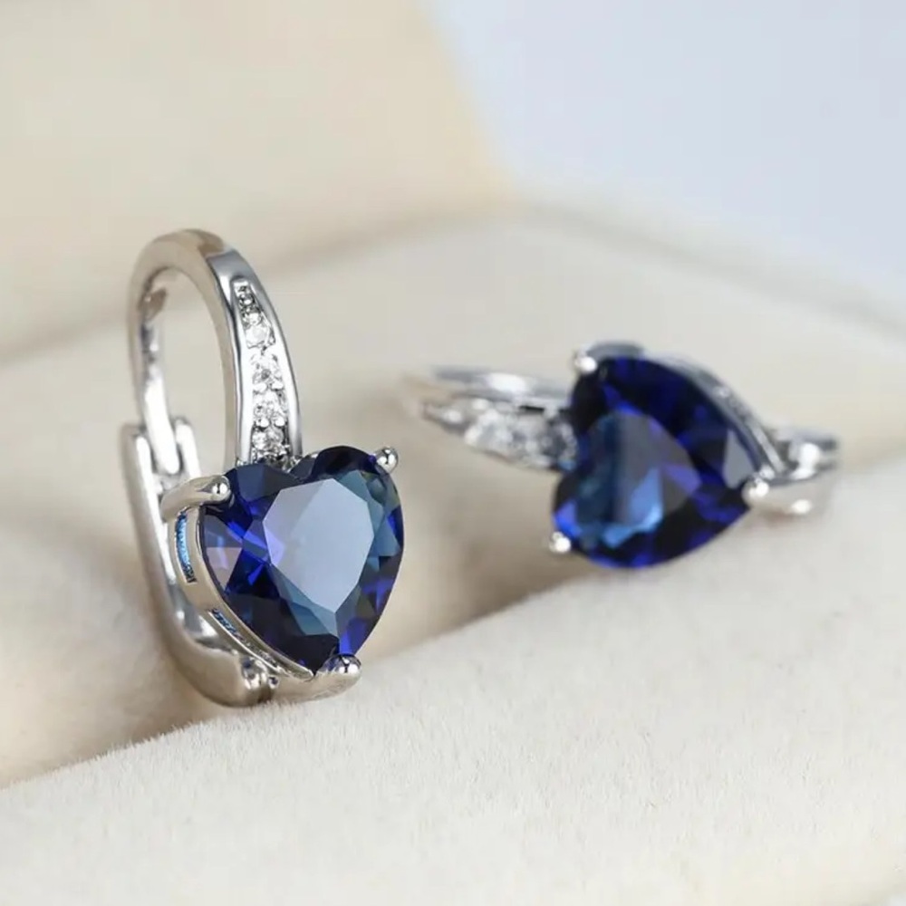 NWOT - Blue Heart Shaped Zirconia Earrings